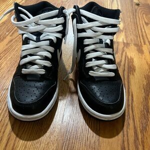 Nike Dunks High Top - size 4.5Y black and white
